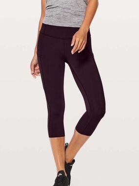 lululemon athletica Fast and Free crops in dark cherry’s size 2